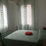 度假居 The River House