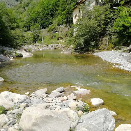 بيت للعطل The River House