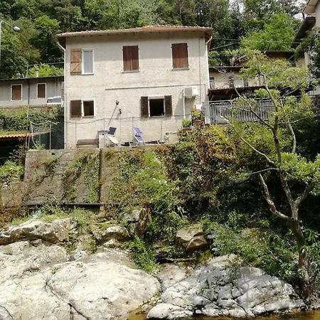 Ferienhaus The River House Agaggio Inferiore